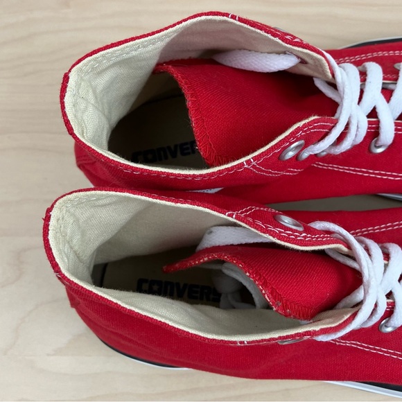 Converse Men’s Size 10.0 All Star Chuck Taylor Hi Top Red & White Shoes - Picture 9 of 11
